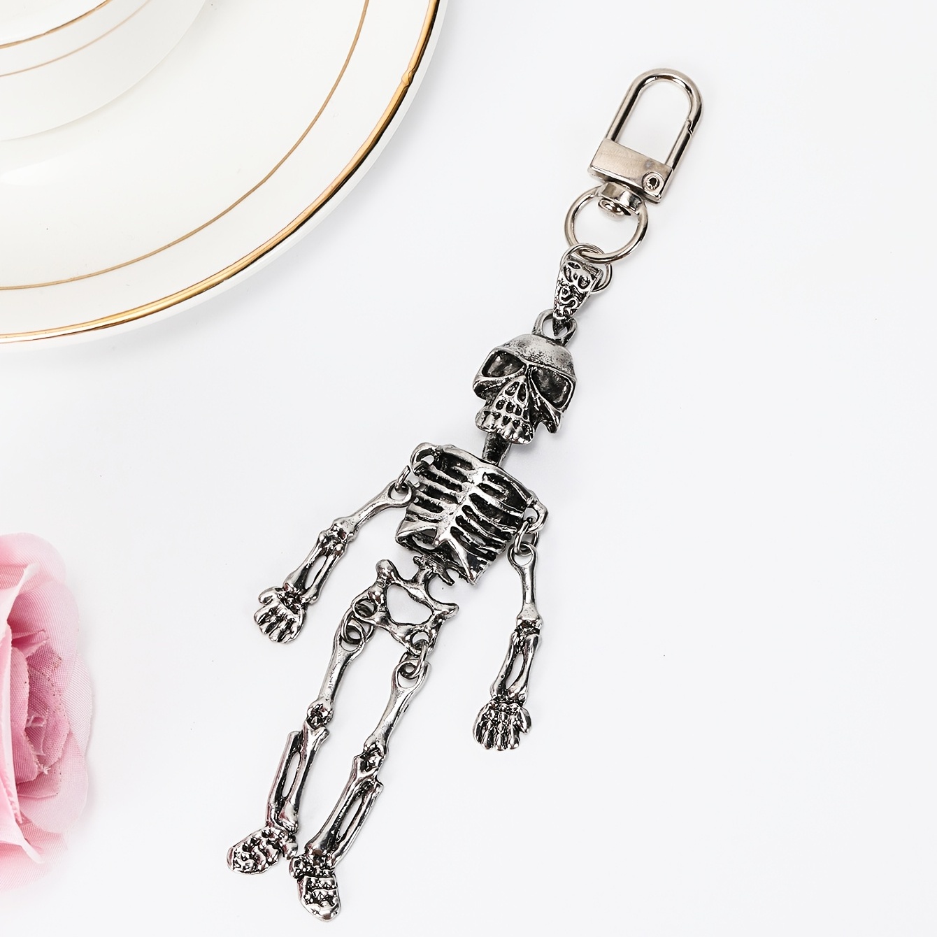 Temu 1pc Handmade Vintage Silvery Punk Long Huge Jointed Skeleton Keychain Gothic Skull Keyring for Women Men Couple Statement Y2K Emo Jewelry, Jewels