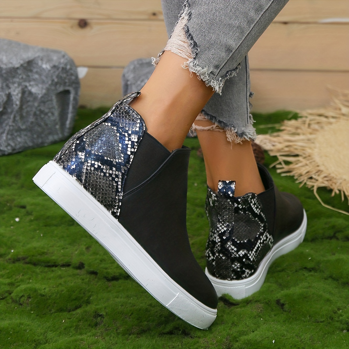 Women's Snakeskin Pattern Colorblock Boots Slip On High Top Flatform Non slip