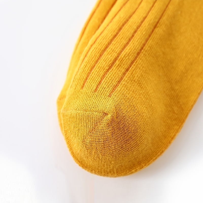 Calcetines amarillos bloque