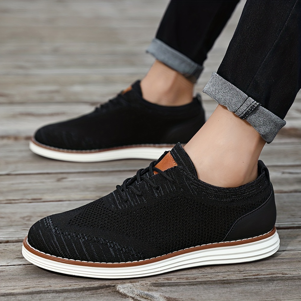 Men's Lightweight Sneakers - Athletic Shoes - Breathable Lace-ups