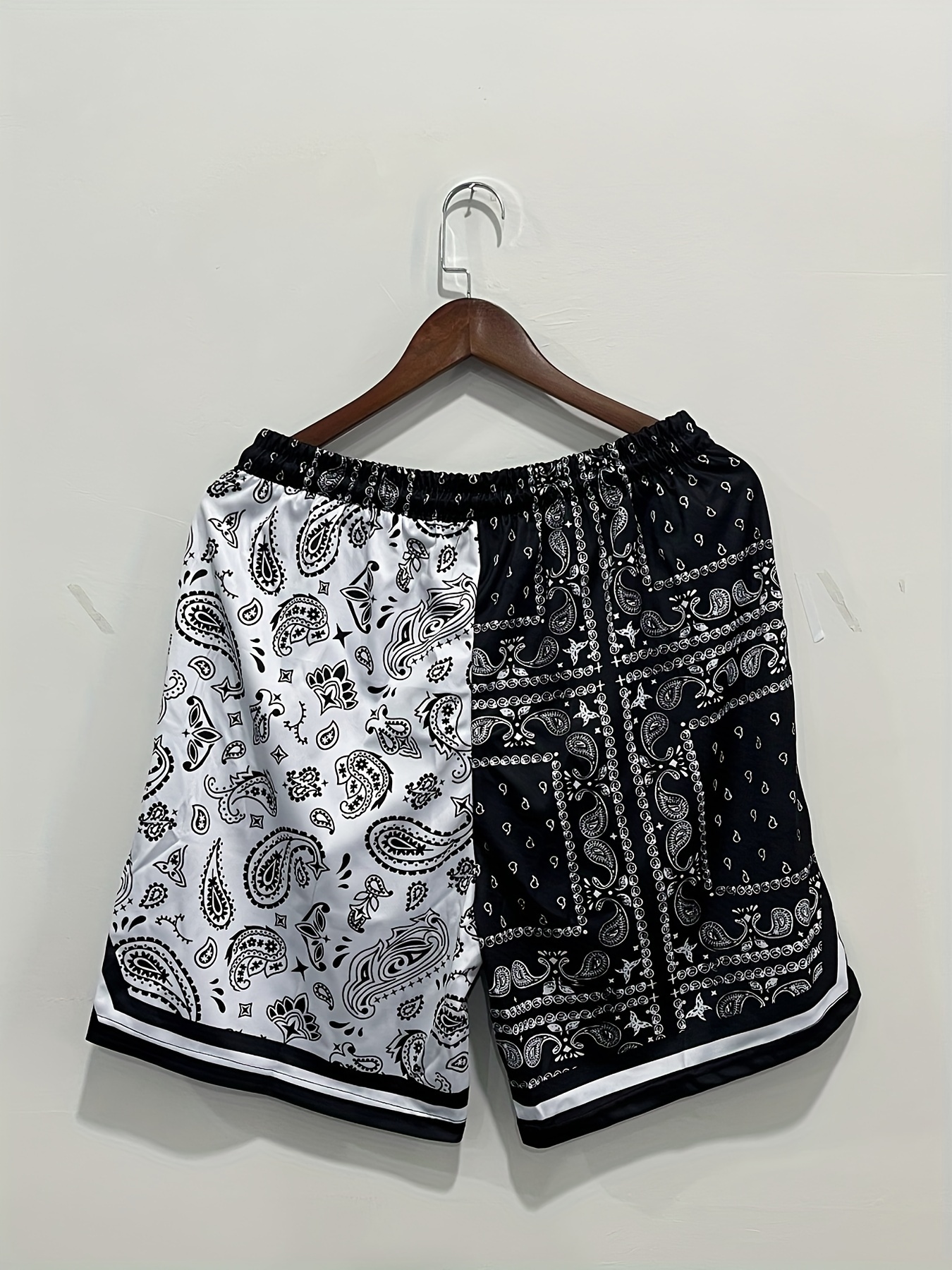 Men's Casual Paisley Graphic Loose Drawstring Waist Shorts With