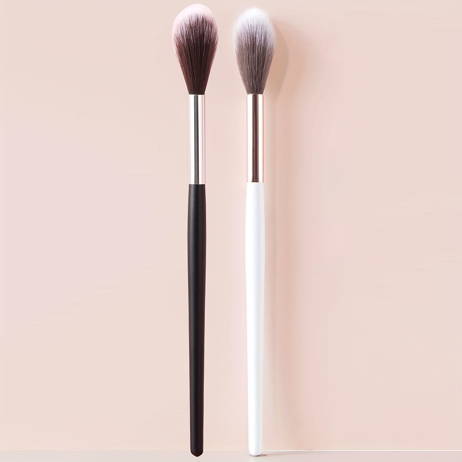 Highlighter Brush - Small - 140 - Face Brush – MAKE UP FOR EVER