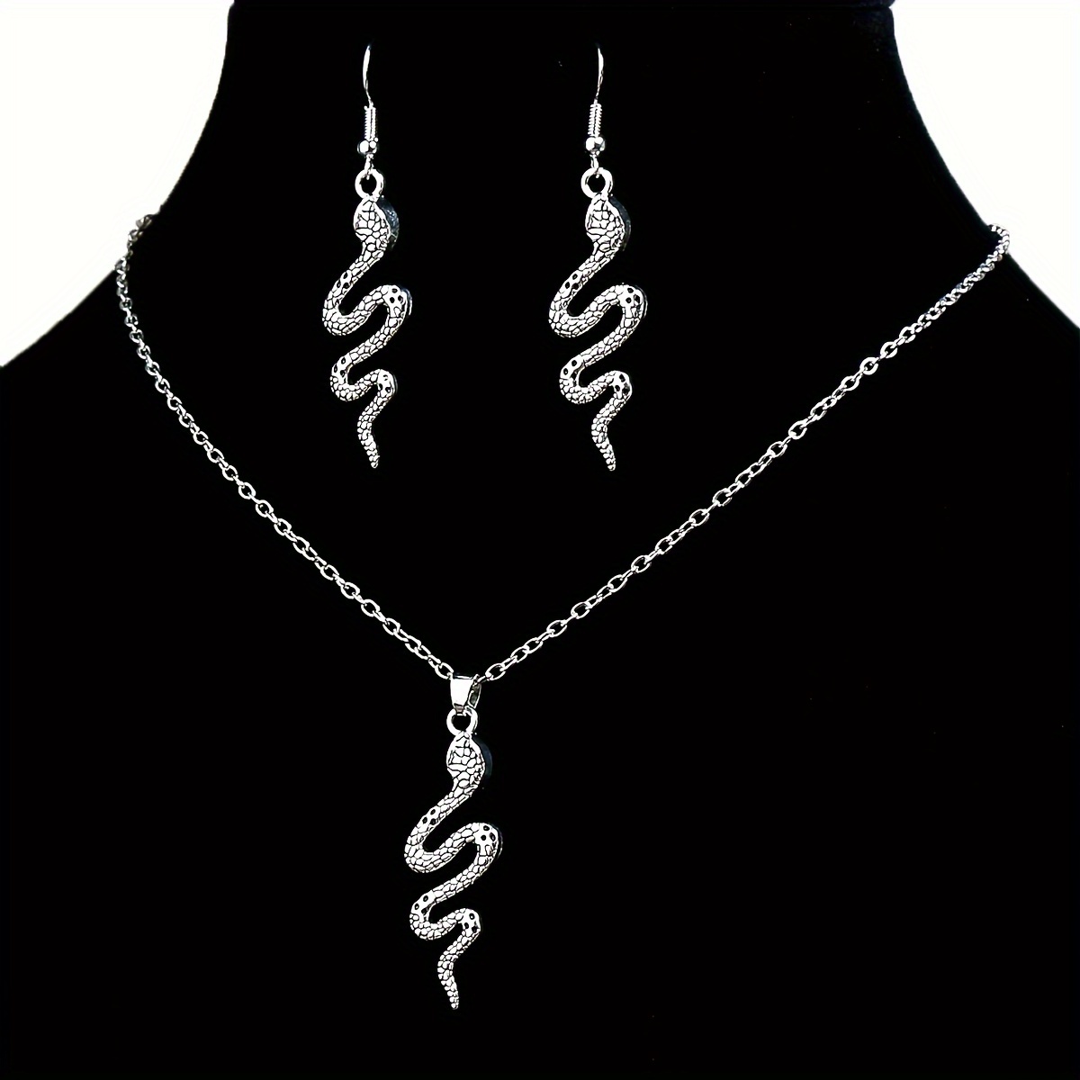 Juego de 3 Piezas de Aretes y Collar Estilo Étnico Retro para Mujer, Colgante de Serpiente Plateado, Accesorio Minimalista y Moderno