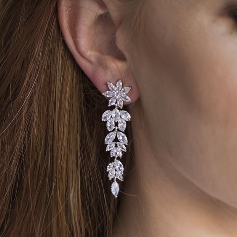 Image of Luxurious And Sparkling Zirconia Flower Bridal Earrings For Engagement, Elegant Ladies' Party And Casual Daily Accessories