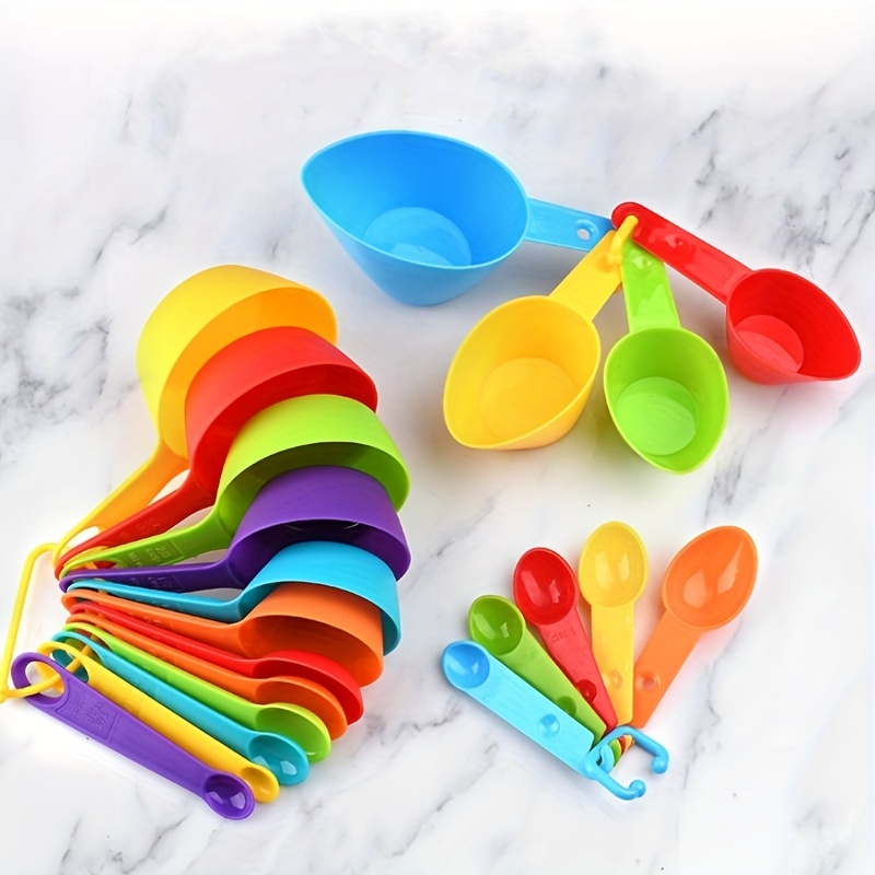 Juego de 12 tazas medidoras y cucharas medidoras coloridas de plástico,  cucharas Meausuring apilables para medir ingredientes secos y líquidos,  ideal