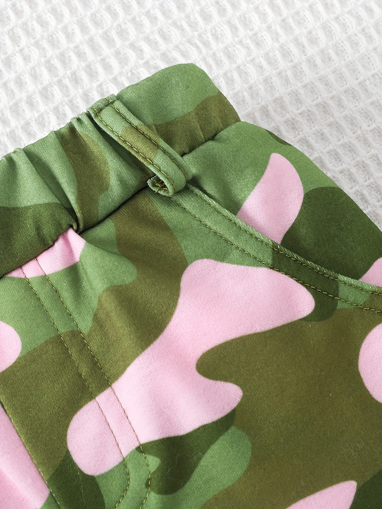 Green and pink camo on sale pants