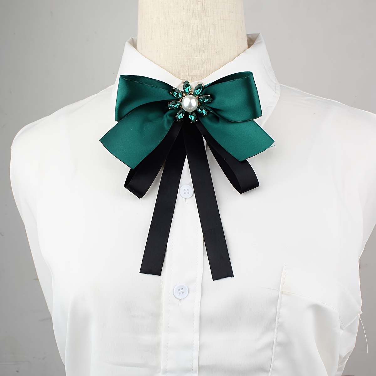 

1pc Elegant Tie Brooch Greeny Bowknot Design Perfect Shirt/ Dress/ Official Clothing Decor Suitable For Men And Women