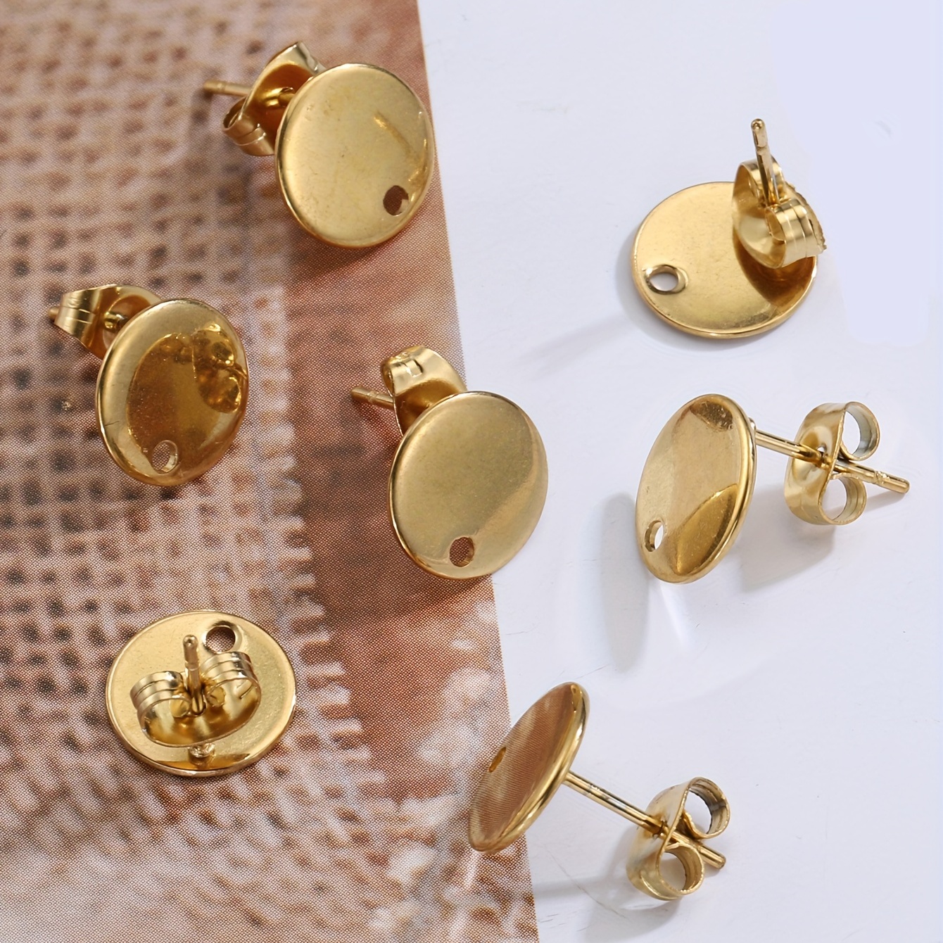2pcs Raw Brass Earring Charm, Connettore orecchino, Pendente orecchino,  Charm ovale in ottone, Accessori per orecchini, Forniture per gioielli  tagliati al laser RW-1488 -  Italia