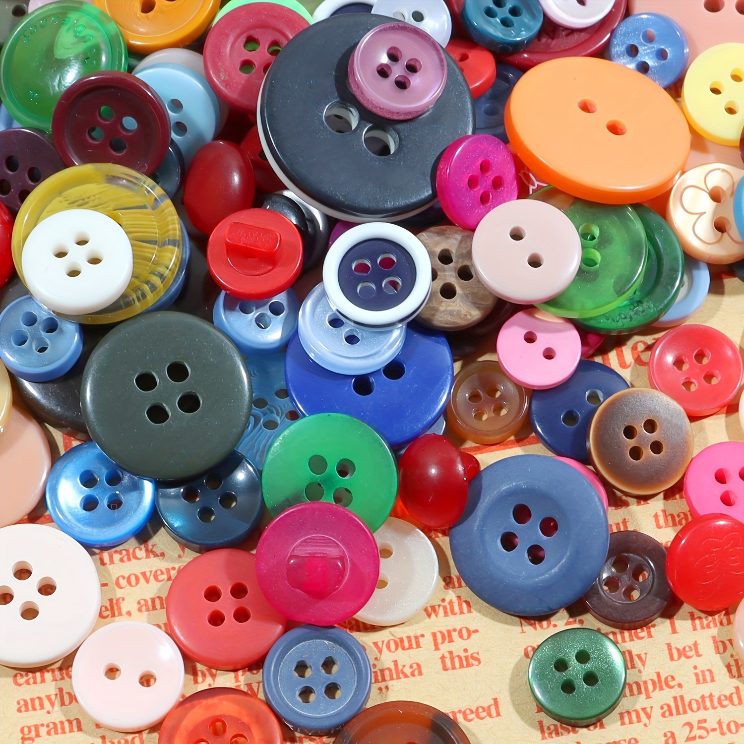 500-700 PCS Assorted Mixed Color Resin Buttons 2 and 4 Holes Round Craft  for Sewing DIY Crafts Children's Manual Button Painting,DIY Handmade  Ornament