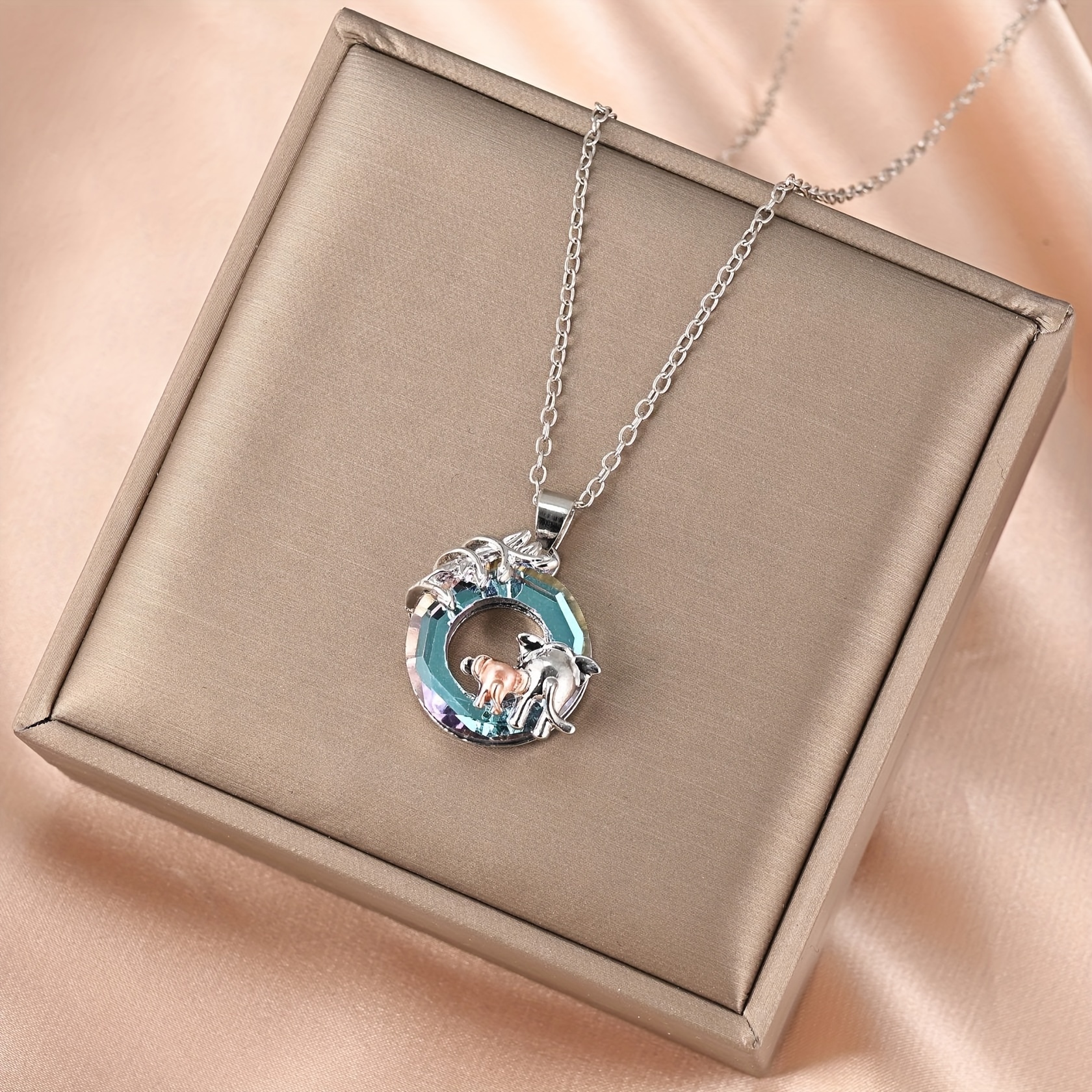 Mother and Daughter Elephant Pendant Necklace