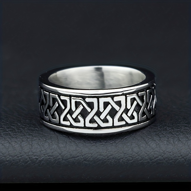 Men's Punk Vintage Carved Pattern Ring