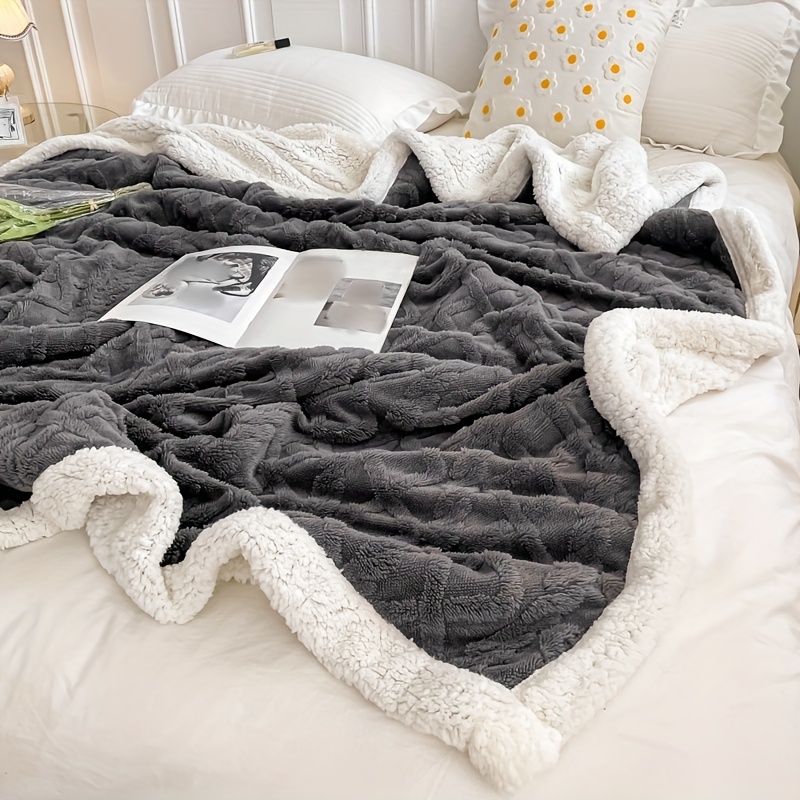 Super Cozy Ultra Soft Sherpa Jacquard Geo Blanket/Bedspread