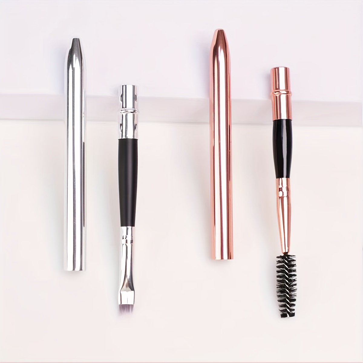 Non Slip Eyelash Brush with Cover Professional Makeup Brush