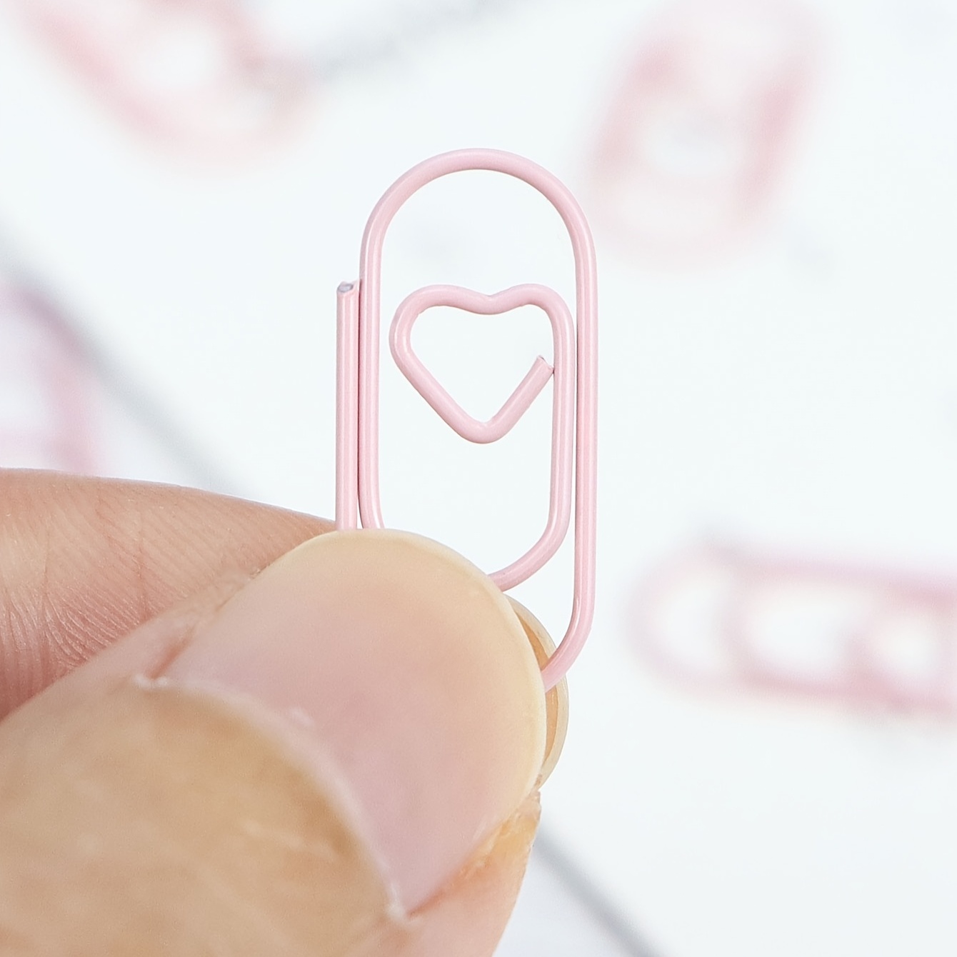 50pcs Heart Shape Paper Clips Multicolor Metal Clip Heart Bookmark