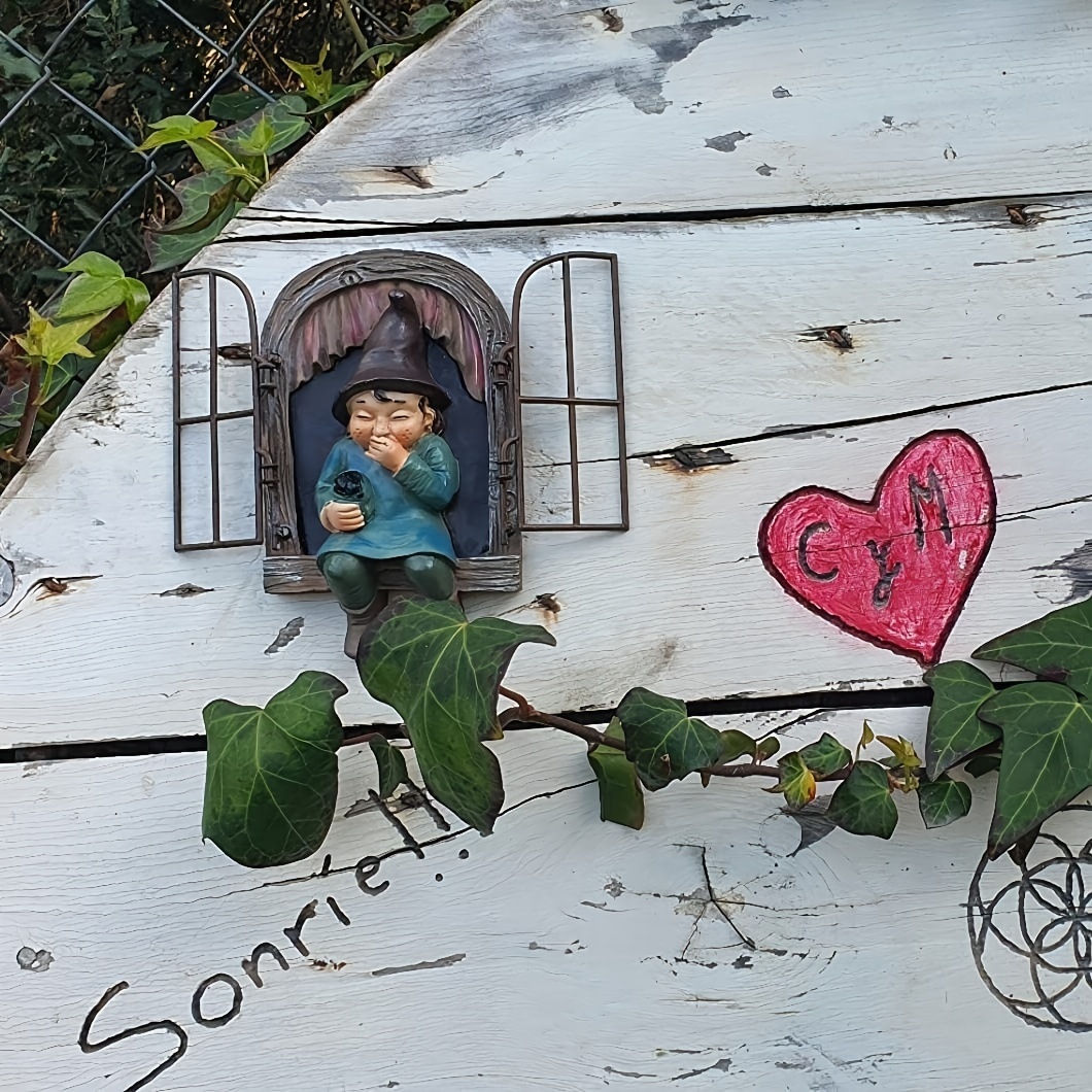 Garden Gnome Statue Tree Hugging Elf Ornaments for Christmas Decoration