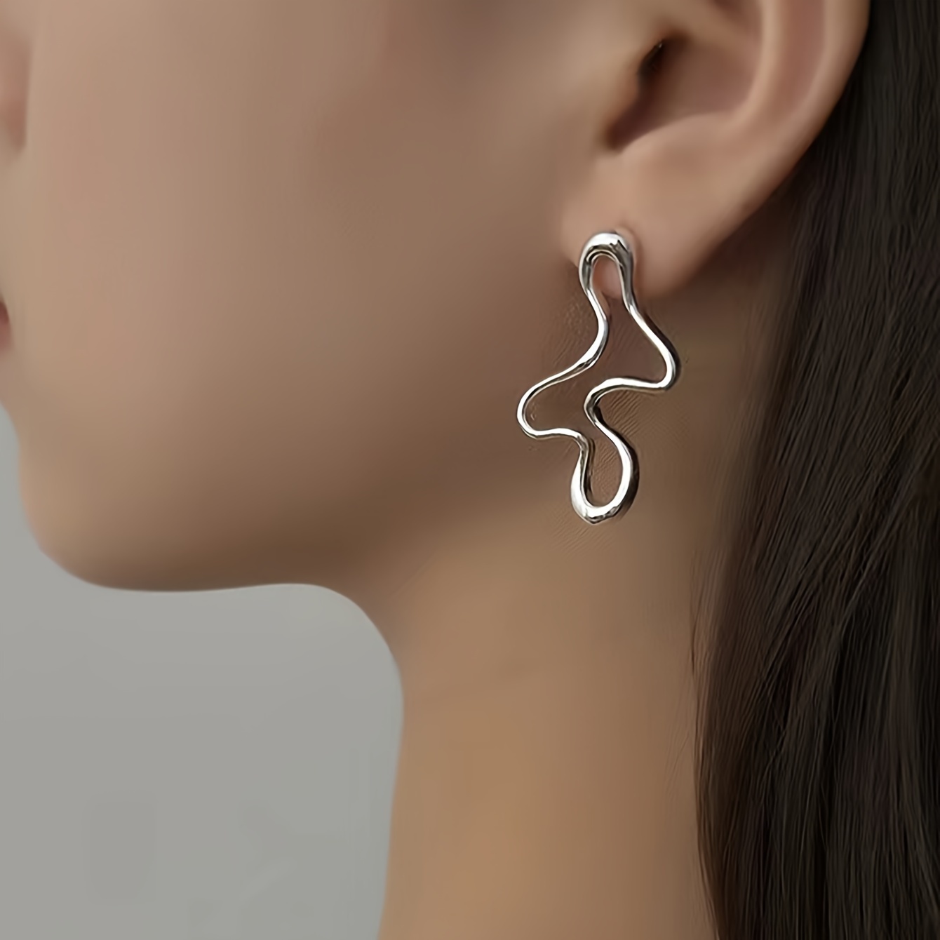 

Irregular Metal Line Design Stud Earrings Zinc Alloy 14k Plated Jewelry Simple Punk Style Personality Female Earrings