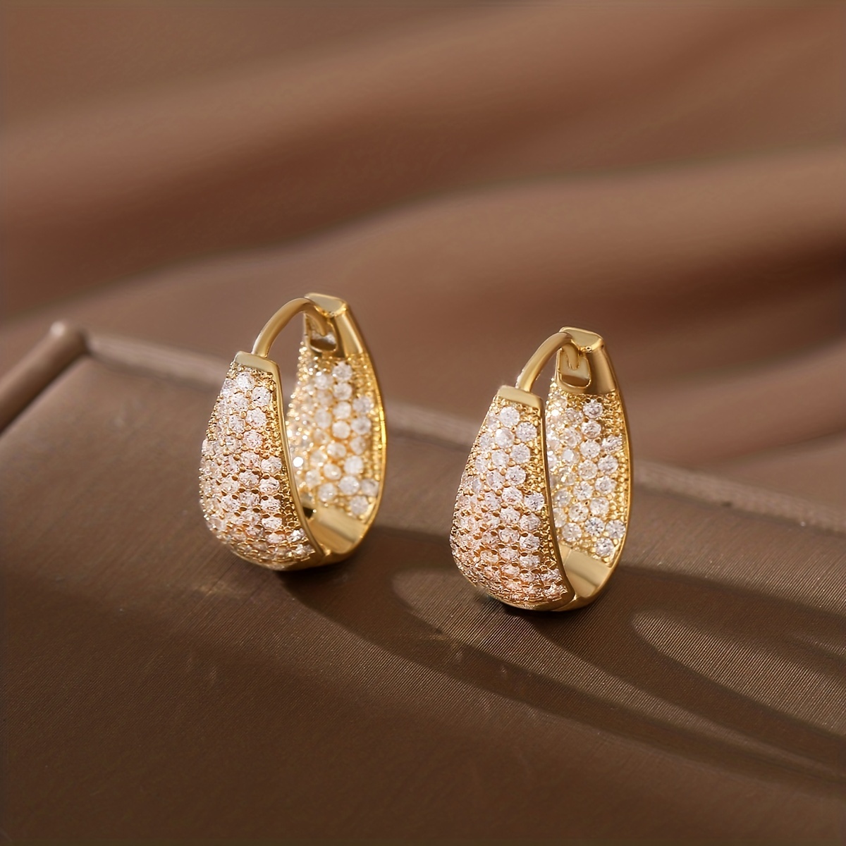 

Golden U Shape With Sparkling Zirconia Decor Elegant Luxury Hoop Earrings Copper 18k Gold Plated Jewelry Trendy Female Gift