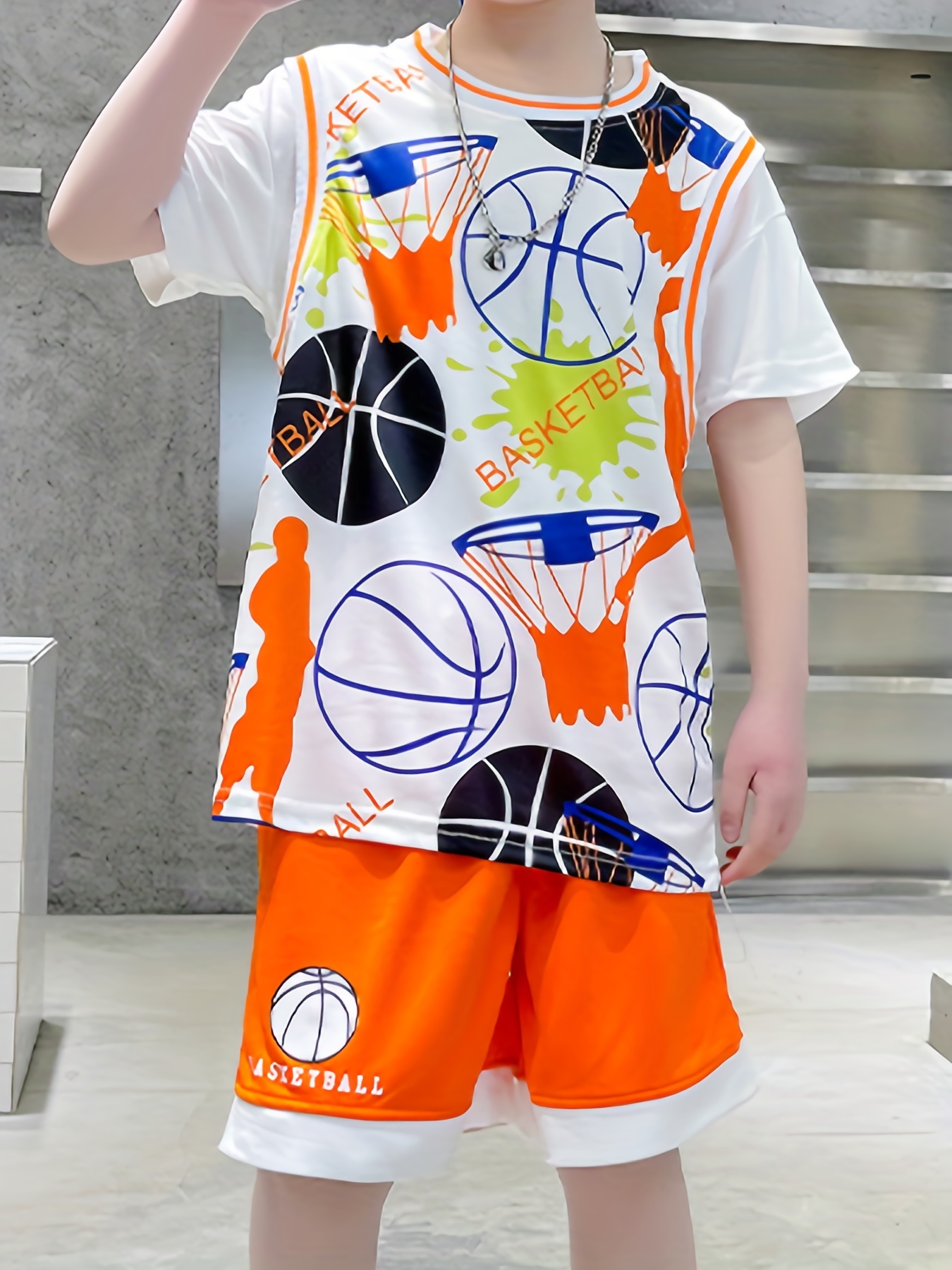 Boys Round Neck Short Sleeve T-Shirt Top & Shorts 2pcs Set Graffiti Buckle  Basket Print Basketball Tracksuit Quick Dry Workout Casual Kids Clothes