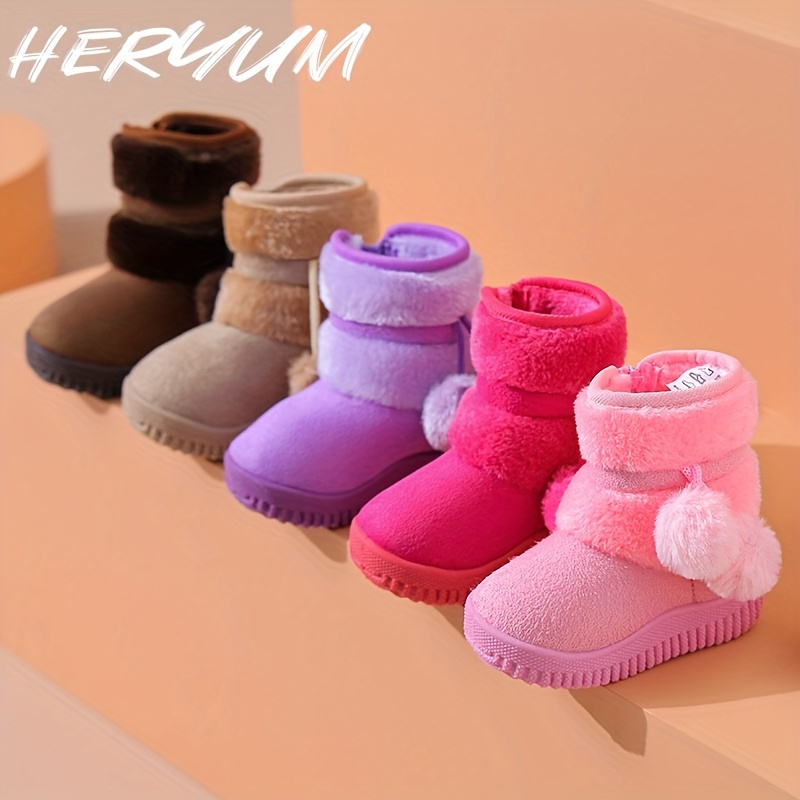 Infant girl deals winter shoes