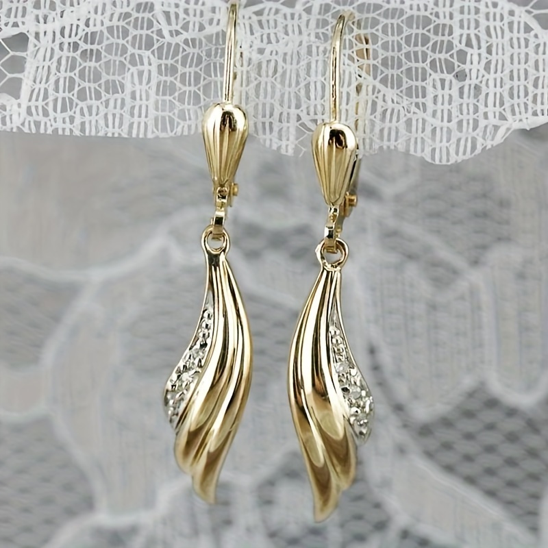 

Exquisite Goldfish Tail Design Shiny Zircon Inlaid Dangle Earrings Elegant Simple Style Delicate Female Gift