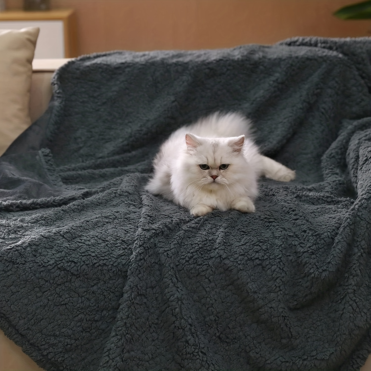 Waterproof Pet Blanket for Bed Couch Sofa Warm Flannel Sleep Dog Cat