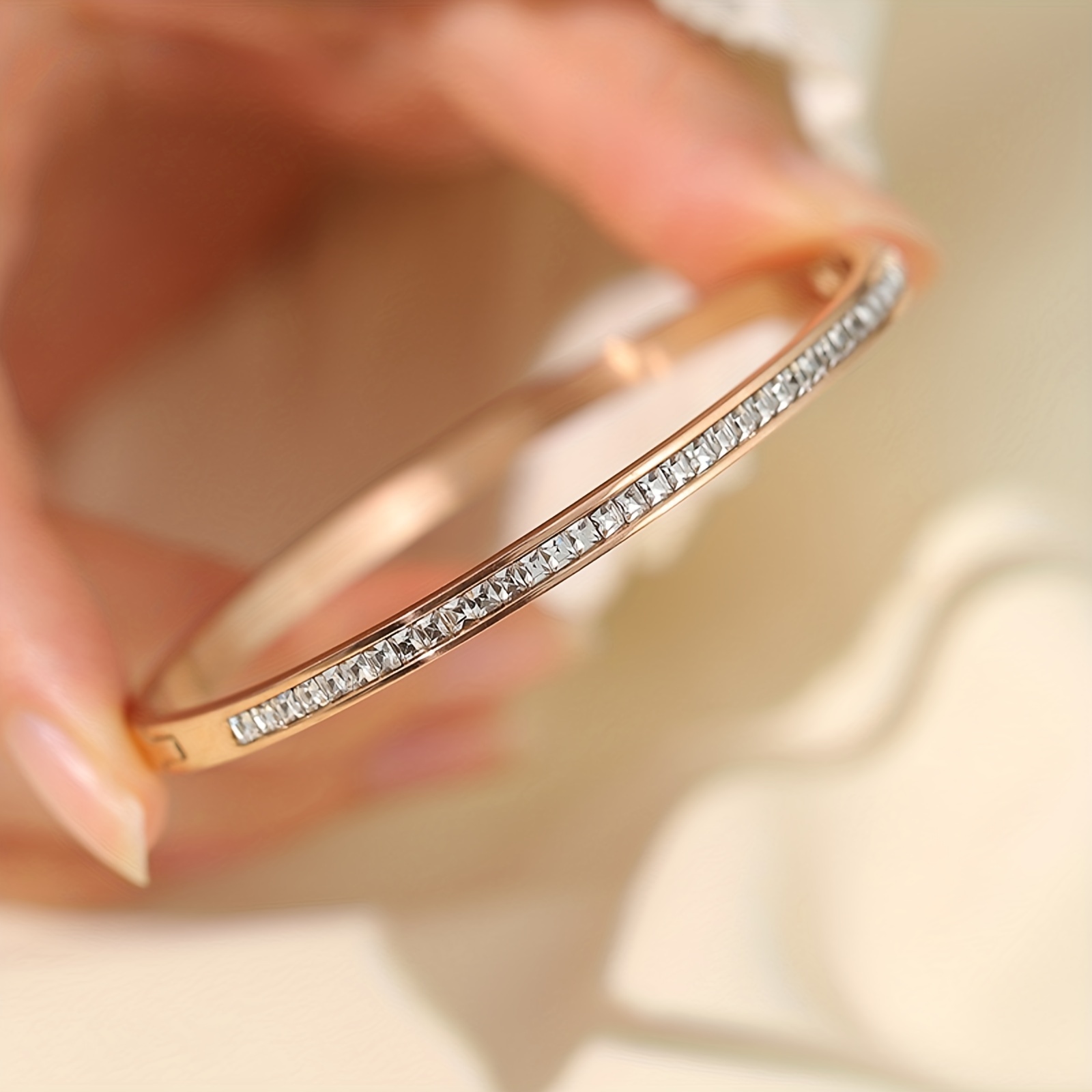 

18k Plated Stainless Steel Luxury Personality Bracelet Bangle Inlaid Zircon Women's Hand Jewelry Ornament