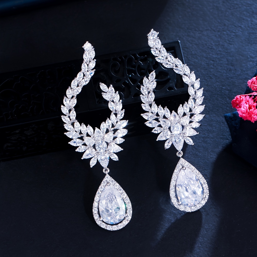 

Exquisite Leaf Droplet Design Full Shiny Zircon Inlaid Dangle Earrings Elegant Luxury Style Banquet Ear Ornaments