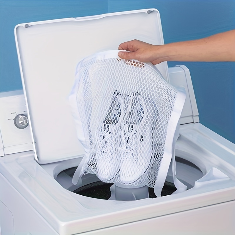 Beneficios de meter una bolsa de plástico en la lavadora