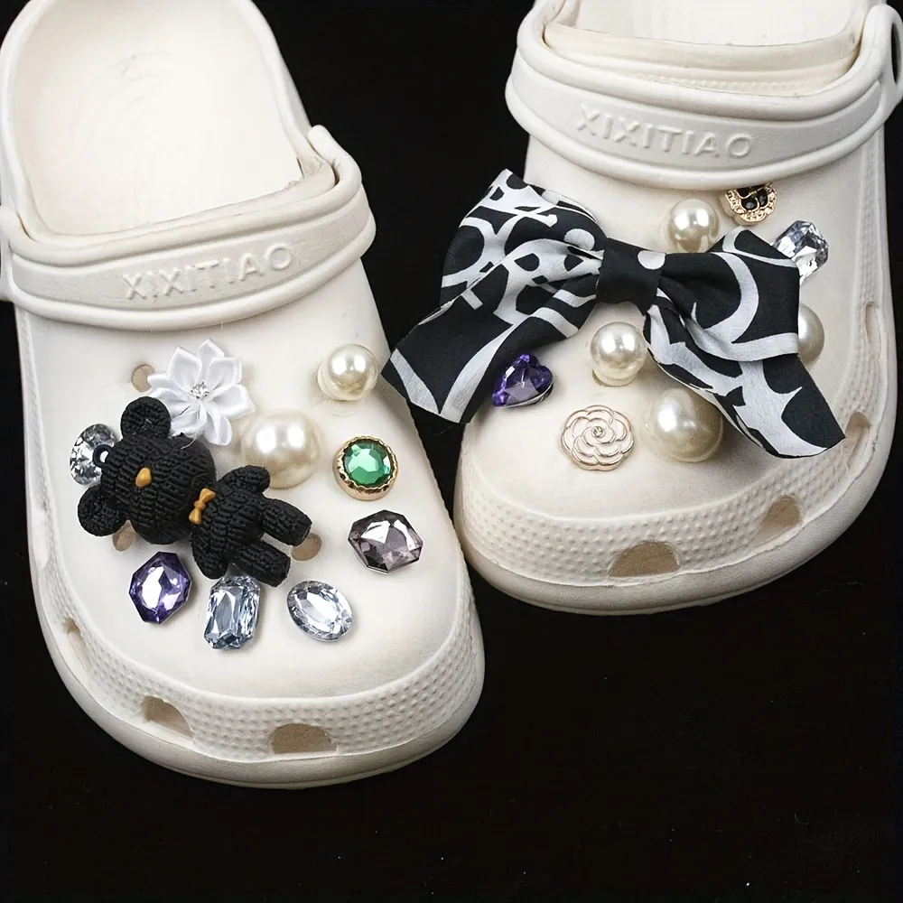 Fashion Cute Bear Bowknot Series Shoe Charms For Clogs Garden
