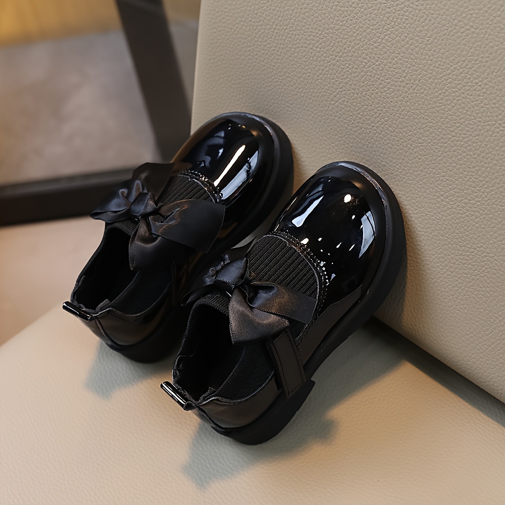 girls' non-slip soft sole shoes with adjustable hook-and-loop