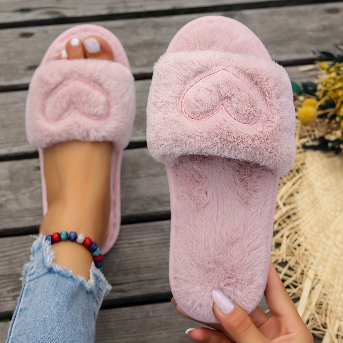 Women's Heart Pattern Fuzzy Slippers, Closed Toe Warm & Cozy Plush Shoes,  Home Bedroom Slippers - Temu