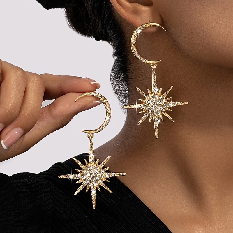 

Vintage Exquisite Moon Star Design Shiny Rhinestone Inlaid Dangle Earrings Elegant Bling Bling Style Delicate Female Earrings