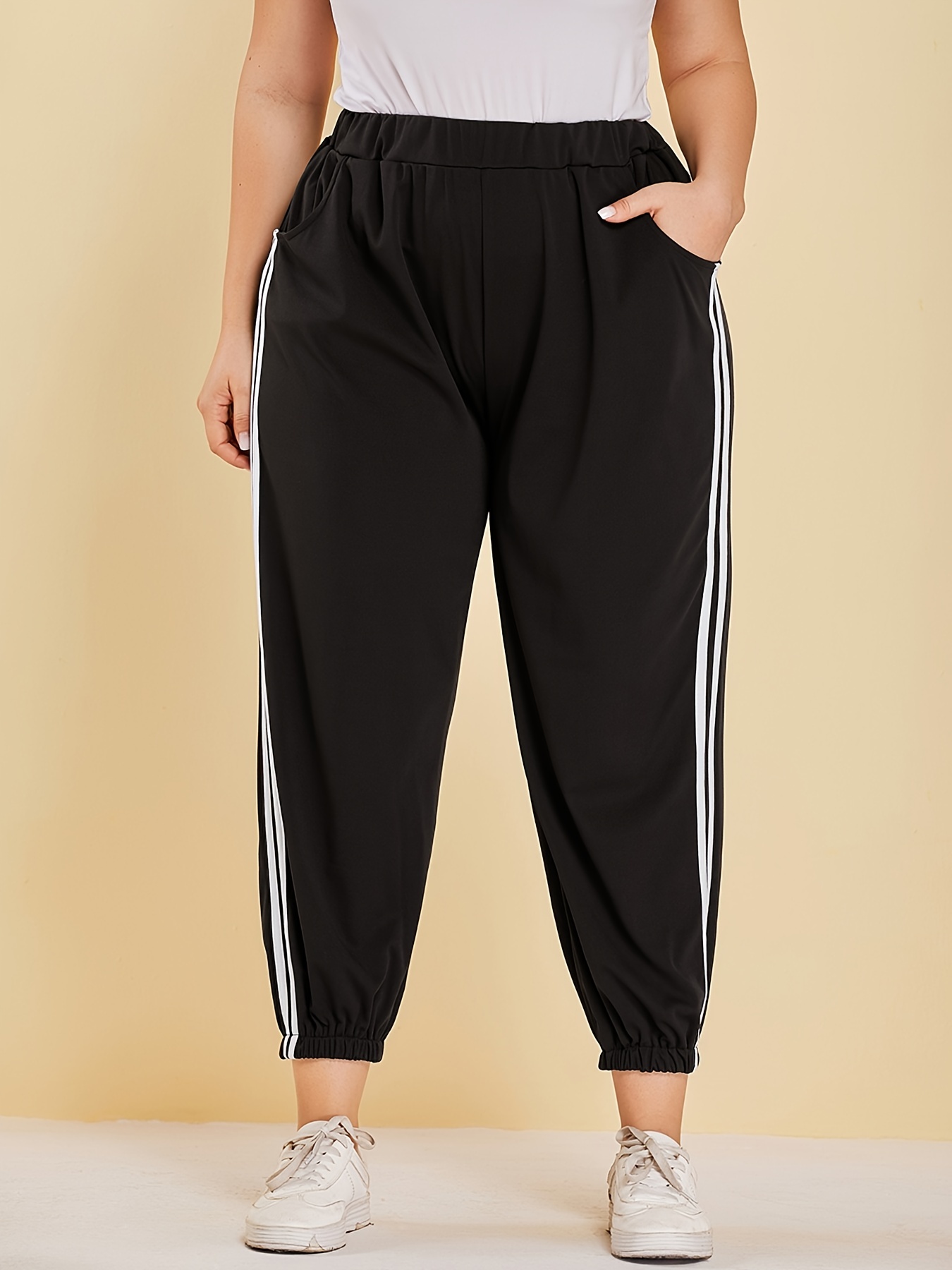 Fashion Sweatpants Women's Loose Drawstring Leg with Elastic Small Love  Casual Pants Side Pockets Waist, Black, Small : : Clothing, Shoes  & Accessories