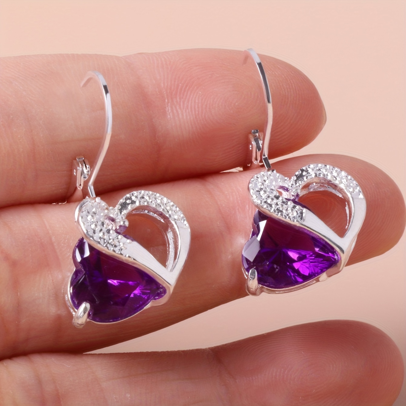 

1 Pair Silvery Plated Zinc Alloy Heart-shaped Earrings With Synthetic Gemstones, Casual Pendant Style, Small Ear Buckles, Ideal Valentine's Day Gift For Men And Women