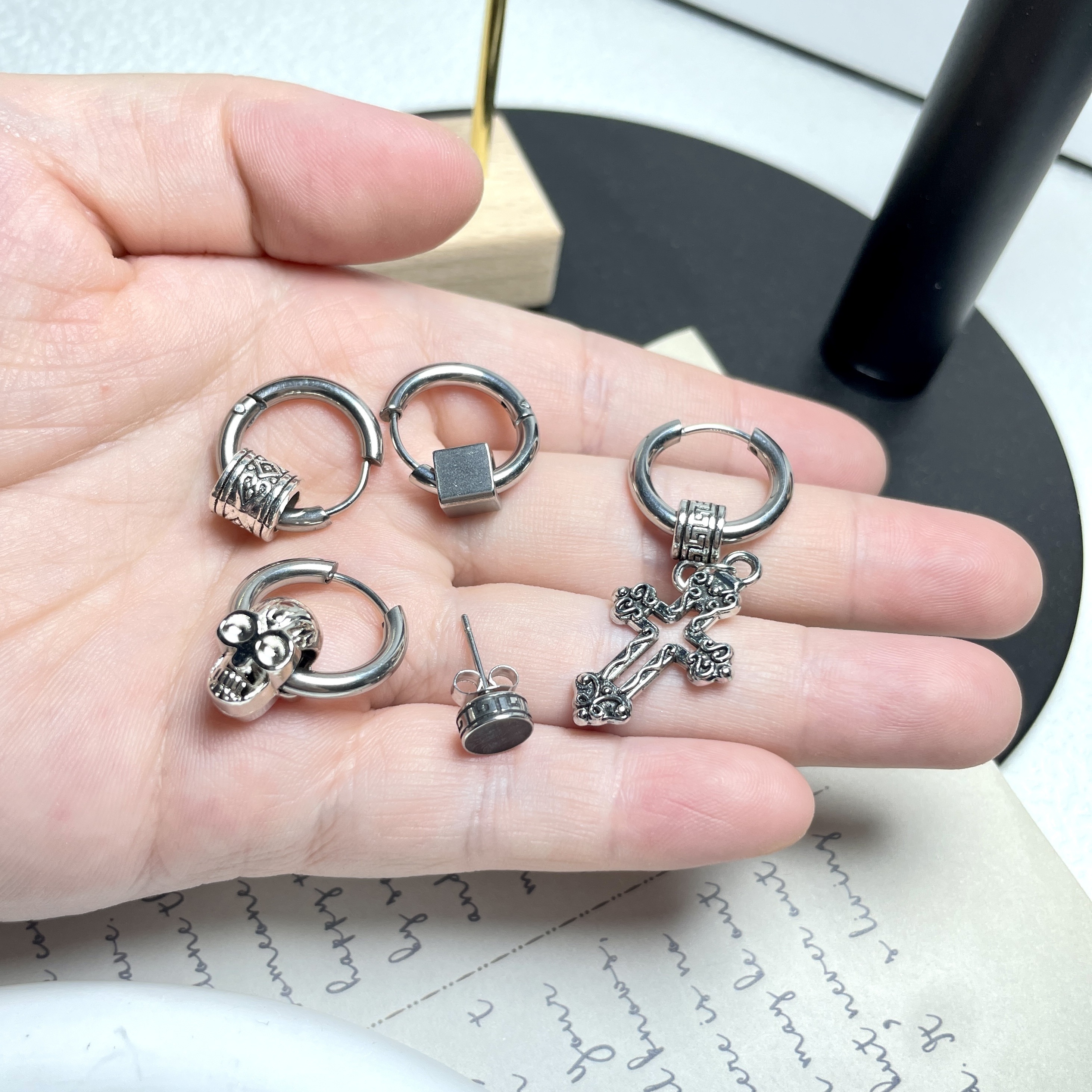 5pcs Men's Skull Cross Earrings Set