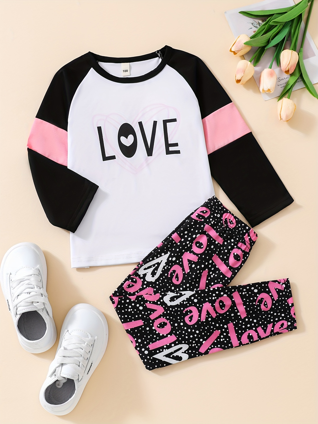 Conjunto de 2 piezas para niñas, top con cuello redondo y estampado de amor  empalmado + pantalones, ropa para niños para otoño