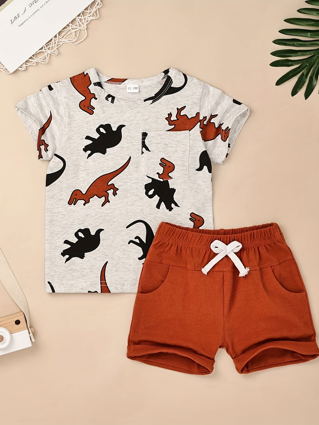 2pcs Baby Boy Letter Print Short-sleeve T-shirt and Dinosaur Print Shorts Set