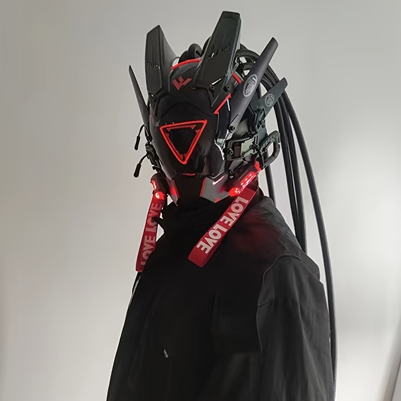 Uomo cosplay di moda con maschera tigre cyberpunk luce notturna di