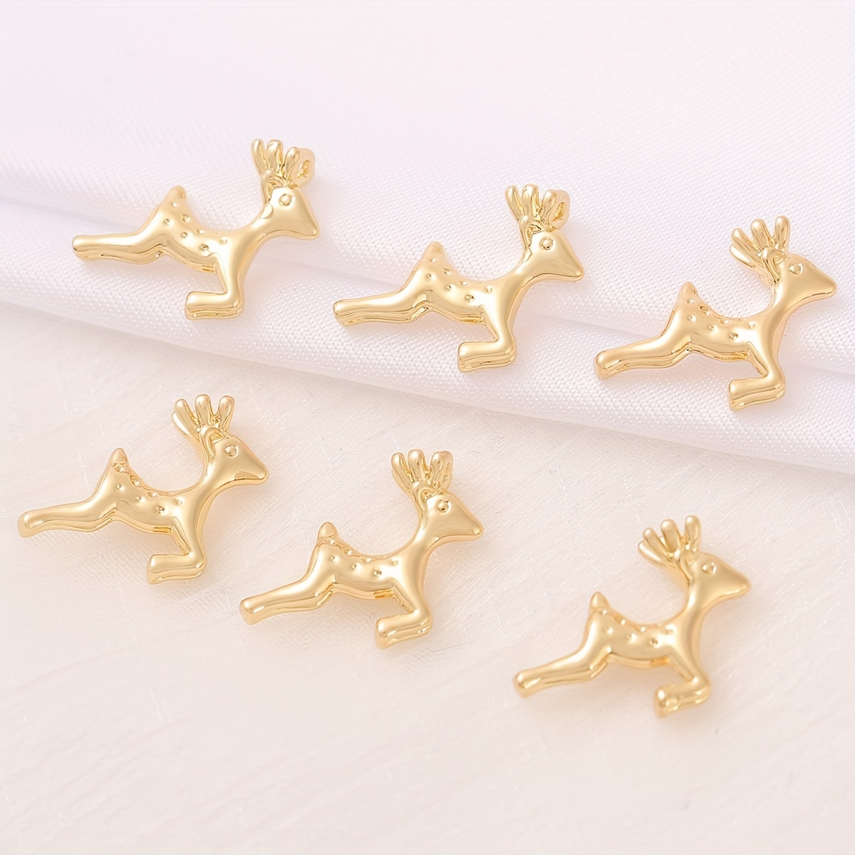 100pcs Random Alloy Charms Pendants KC Golden Plated Charm Bracelet Pendant  Earring Accessories For DIY Jewelry Handmade Bracelet Earrings Necklace Ac