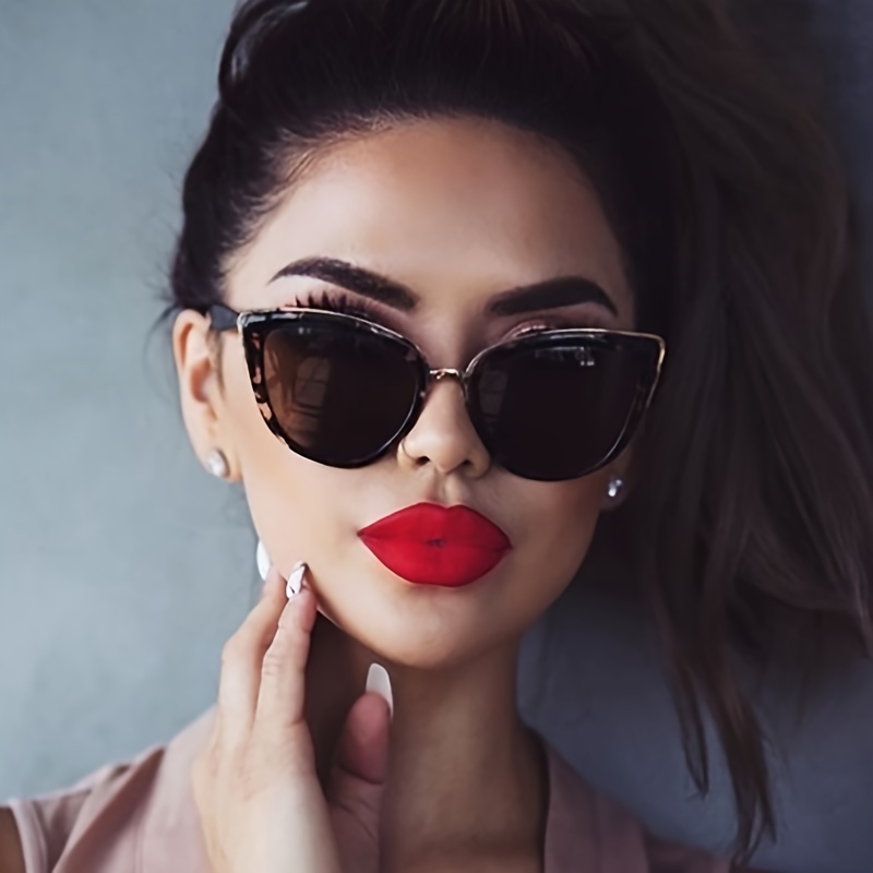 Classic Leopard Cat Eye Sunglasses for Women, Gradient Vintage Eyewear