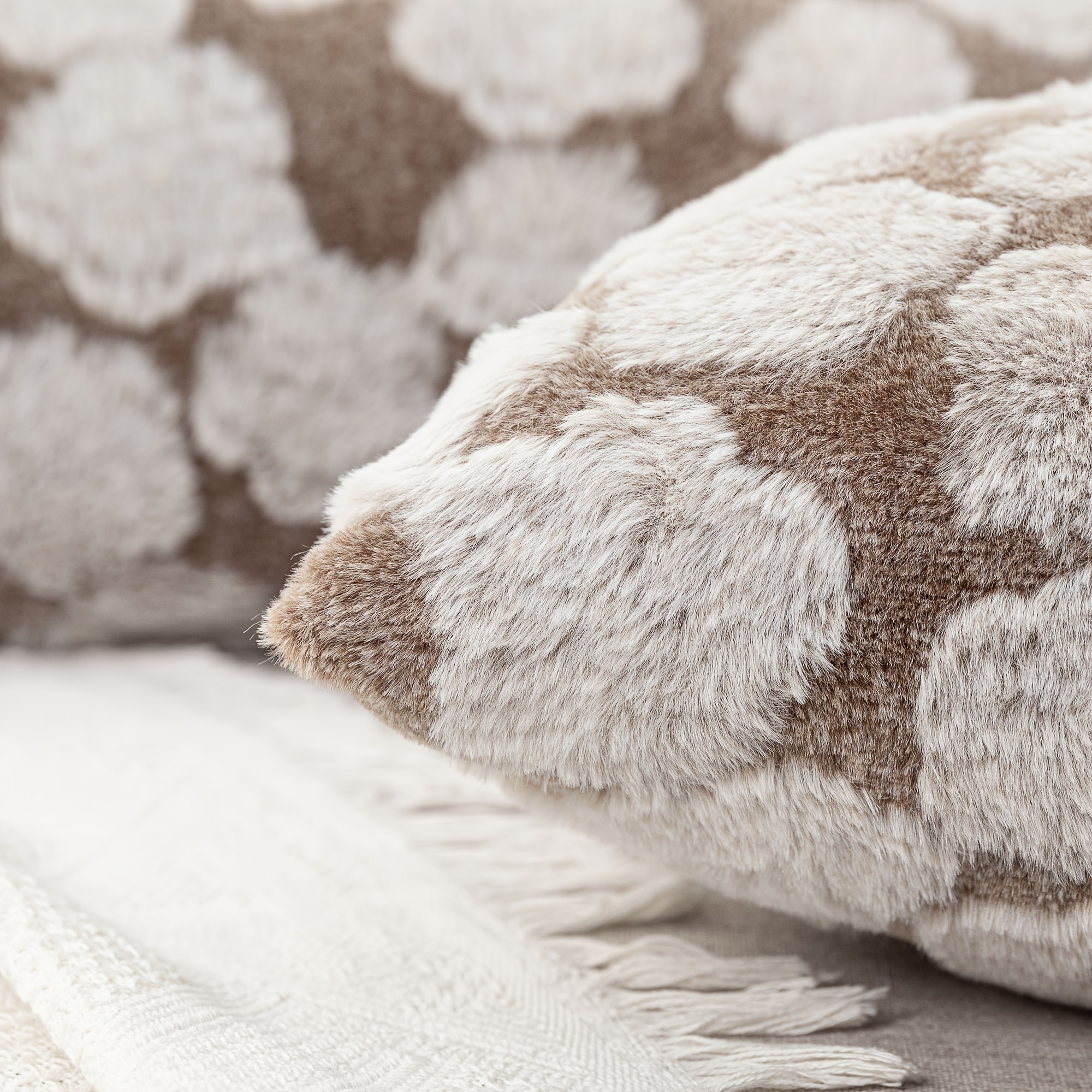 Decorative Pillow Covers New Luxury Series Faux Fur Throw - Temu Austria