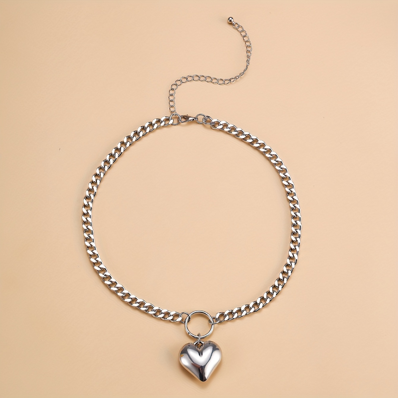 A Easy And Versatile Round Ring Pendant Heart Necklace For Women