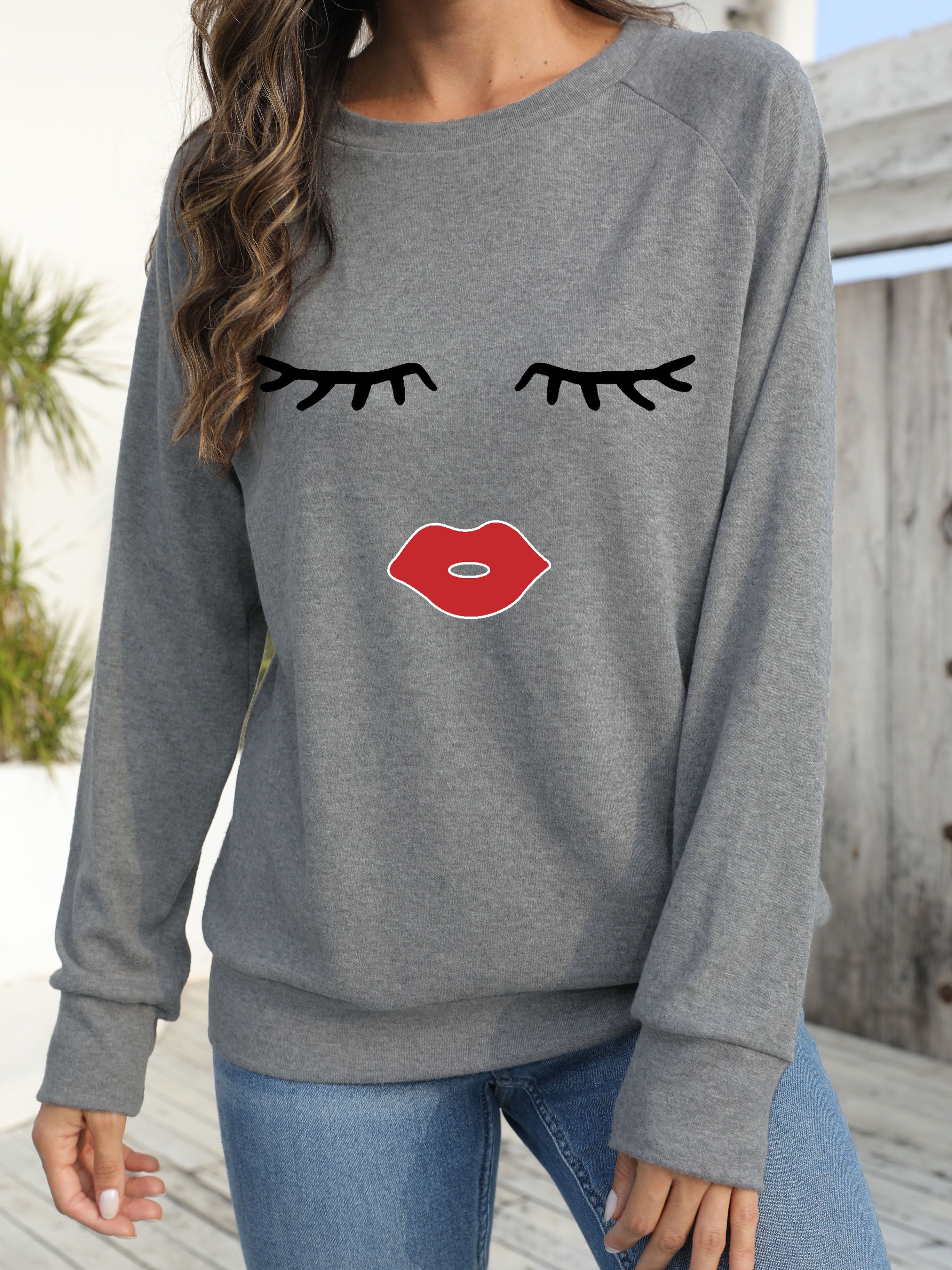 Lip sales print sweatshirt