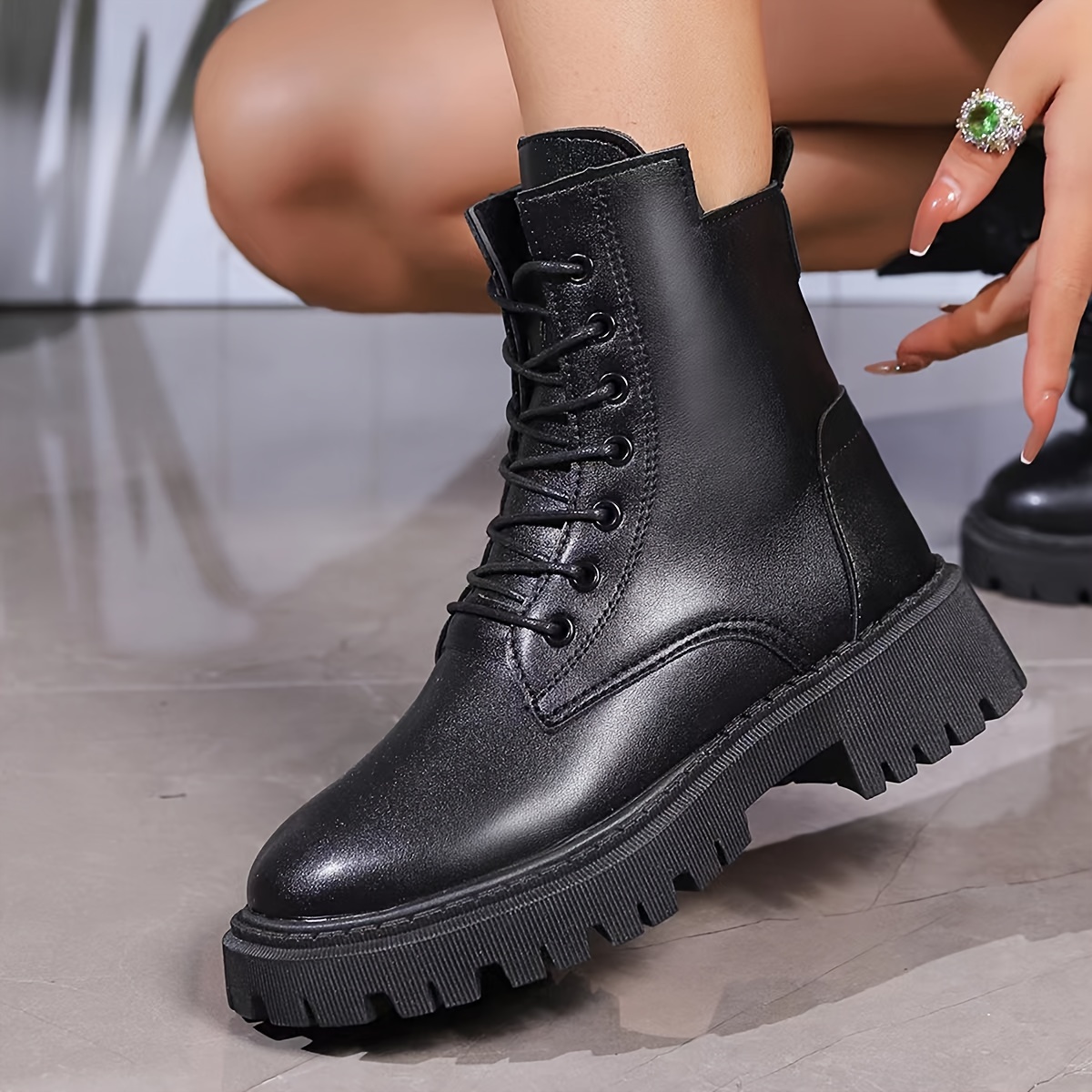 Minimal steel hot sale toe boots