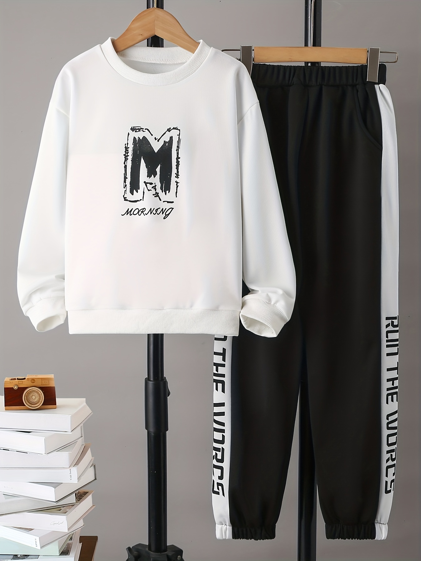 Temu 2pcs Boy's Letter M Allover Print Outfit, Sweatshirt & Sweatpants, Sports Pants Set, Casual Long Sleeve Top, Kid's Clothes for Spring Fall Winter