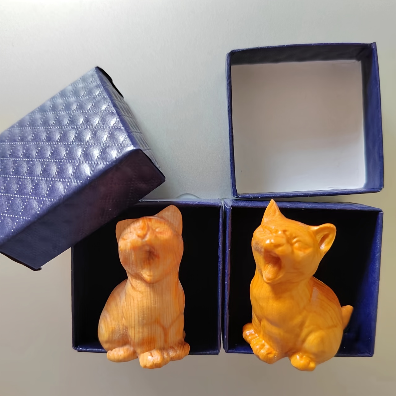Wooden Kitten Ornament Model Holiday Gift