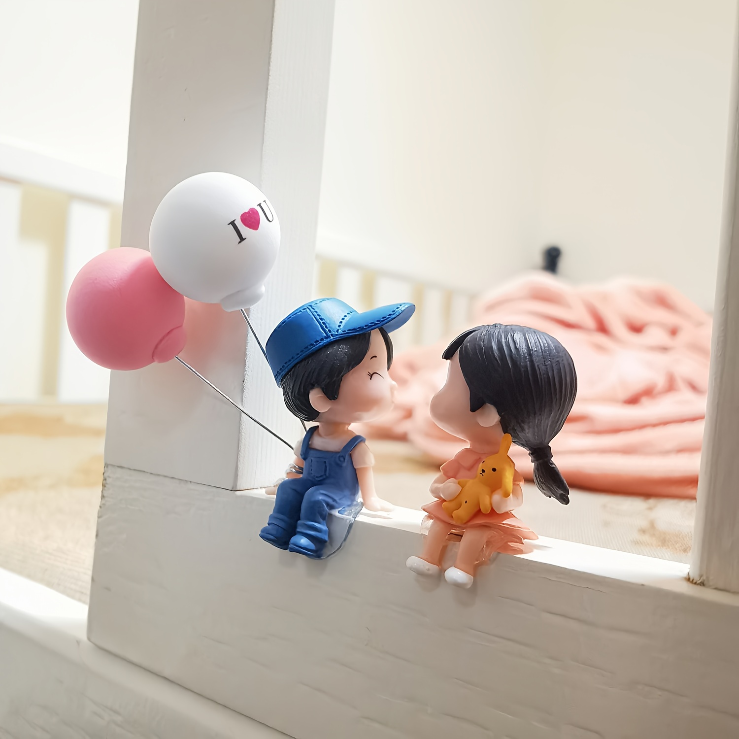 Décoration de voiture mignon dessin animé Couples figurine Figurines ballon  ornement Auto intérieur tableau de bord