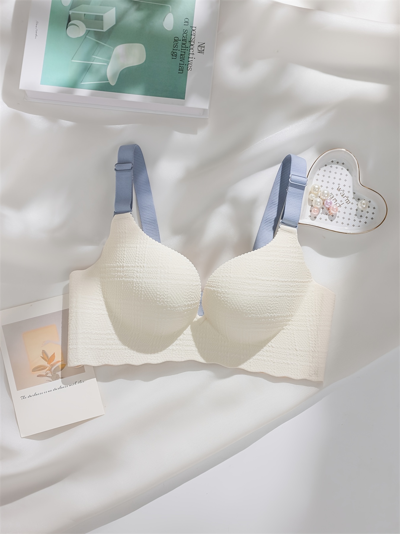 Fashion Ladies Soft, Comfortable And Seamless Bra and Panty Set