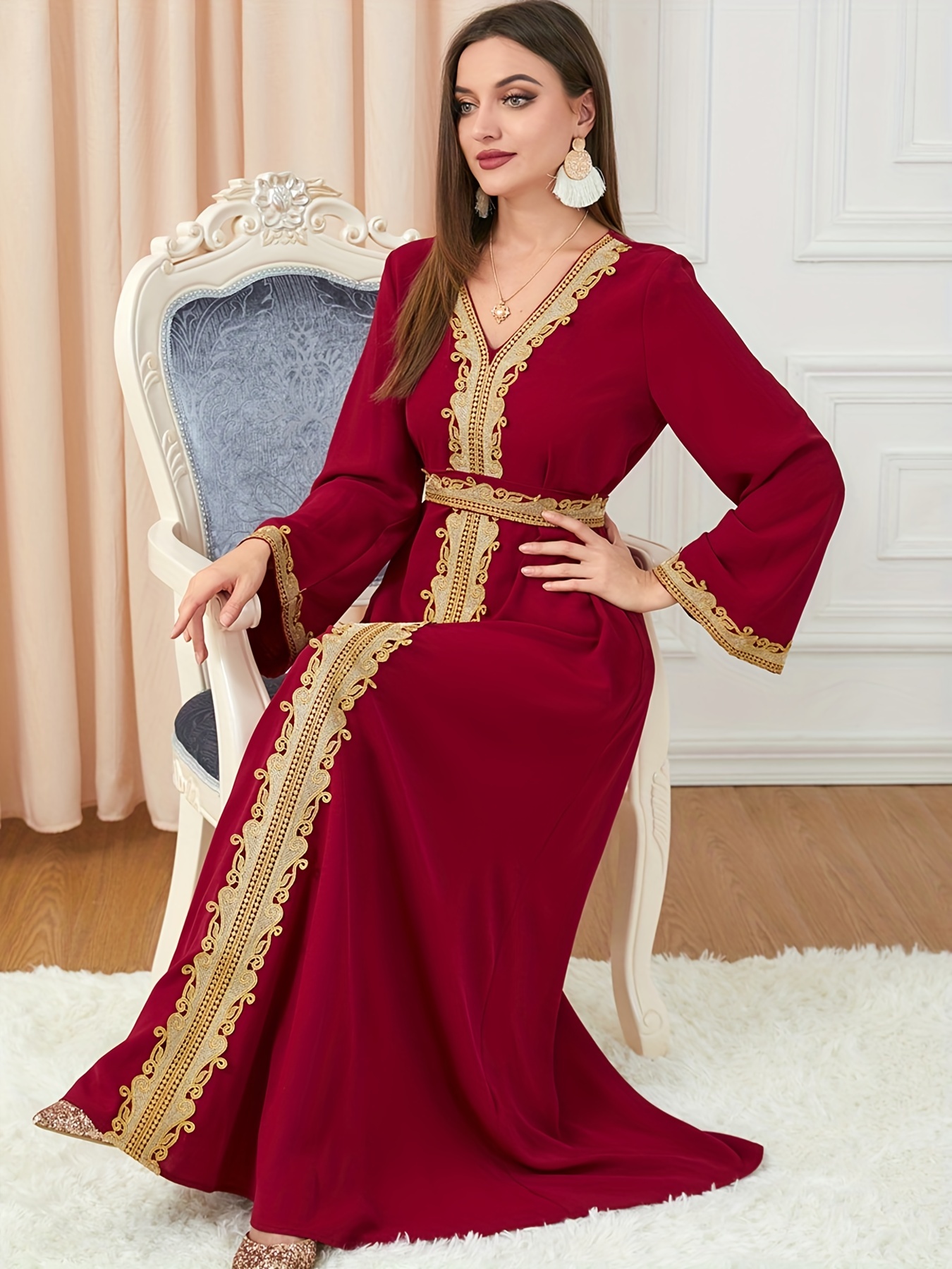Vestido kaftan com acabamento em renda elegante vestido maxi