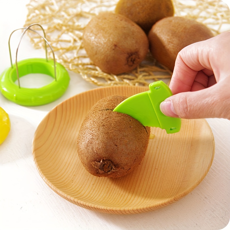 1pc Upgrade Your Kitchen with this Multi-Purpose Kiwi Cutter